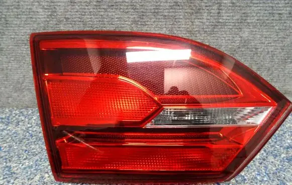 Volkswagen Jetta VI Tailgate rear/tail lights 5C6945093B