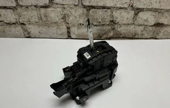 Opel Astra J Gear shifter/selector 13348735 565537081