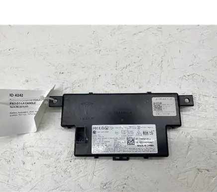 Tesla Model 3 Wireless charging module 110024100J
