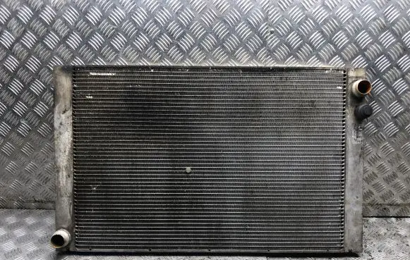 Audi A8 S8 D3 4E Coolant radiator 4E0121251