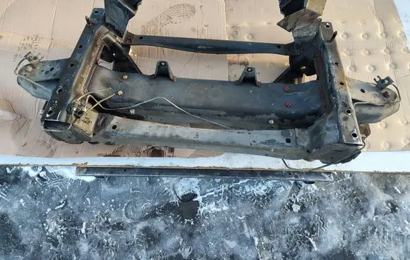 Mercedes-Benz Sprinter W901 W902 W903 W904 Front axle beam 
