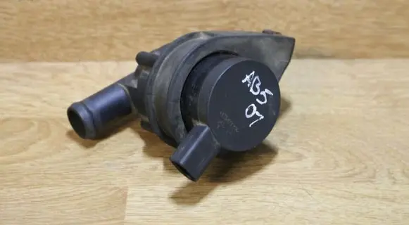 Audi A4 S4 B5 8D Electric auxiliary coolant/water pump