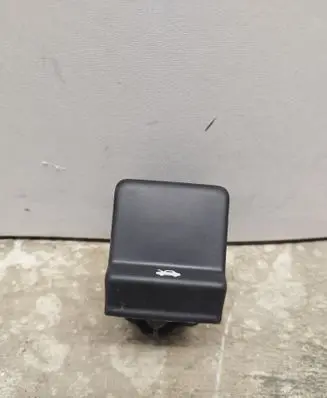 Ford Explorer VI Engine bonnet (hood) release handle PA66GF33 D923A