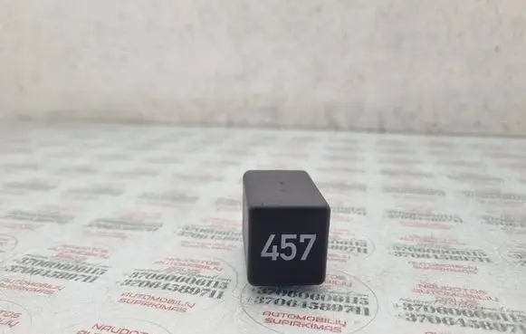 Audi A6 S6 C6 4F Glow plug pre-heat relay 038907281B