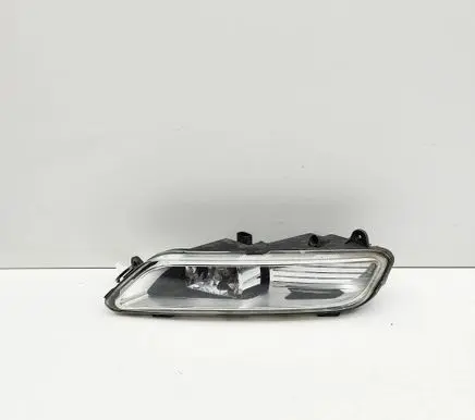 Volkswagen PASSAT B7 Front fog light 3AA941662E