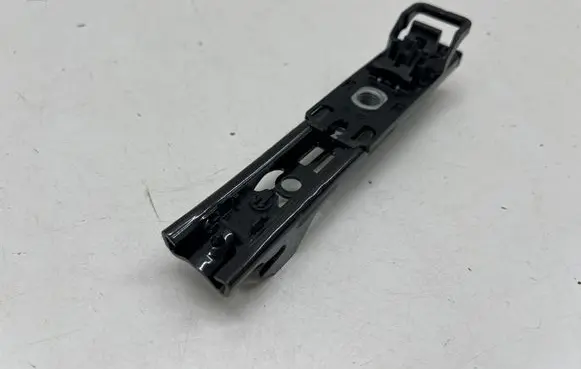 Mercedes-Benz GLA H247 Seat belt adjustment rail A0008607802