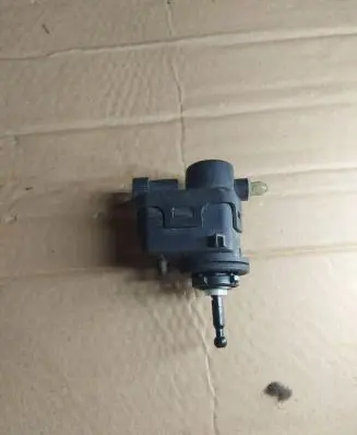 Headlight level adjustment motor