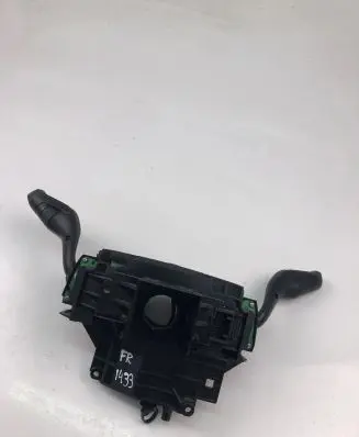 Ford Focus Indicator stalk AV6T13335AB AV6T17A553AC