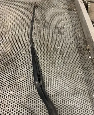 Renault Master III Front wiper blade arm 8200734777