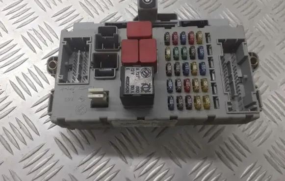 Fiat Idea Fuse box cover 51732916