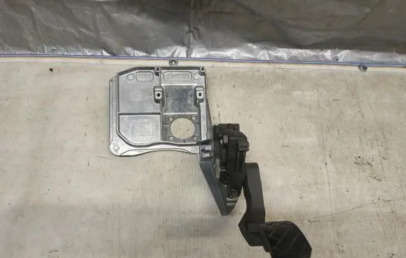 Audi A8 S8 D3 4E Accelerator throttle pedal 4E1723523D