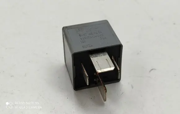 Land Rover Discovery 3 - LR3 Other relay 5M5T14B192
