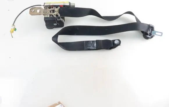 Iveco Daily 3rd gen Front seatbelt 33004574F