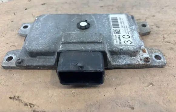 Nissan Note (E12) Gearbox control unit/module EMU10032N