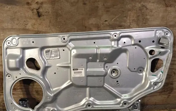 Volvo V70 Front door window regulator with motor 983040101 30661066