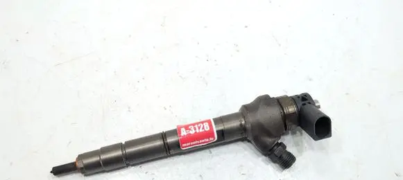 Volkswagen PASSAT B7 Fuel injector 03L130277J
