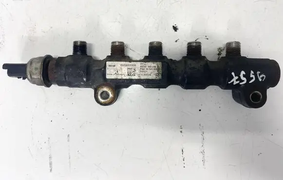 Ford Focus Fuel main line pipe 9654592680 9654590