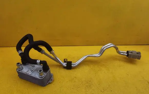 Jaguar F-Pace Gearbox / Transmission oil cooler X6003001 AW837A095AA 309253