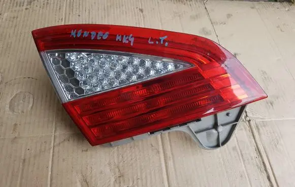 Ford Mondeo MK IV Tailgate rear/tail lights