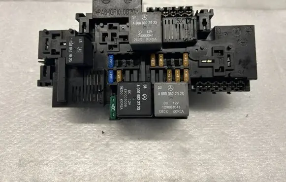 Mercedes-Benz C W205 Fuse module A2229063202