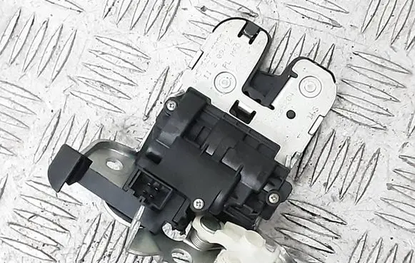 Audi A7 S7 4G Tailgate/trunk/boot lock/catch/latch 8K9827505A