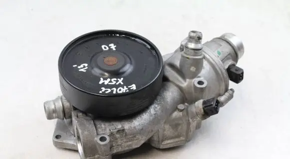 BMW X5M E70 Vacuum pump 7566291 8605976 11668605976