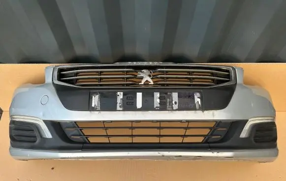 Peugeot 508 Front bumper 9807629377 1387692X
