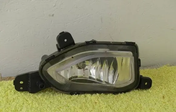 Hyundai Kona I Front fog light 92202-J9
