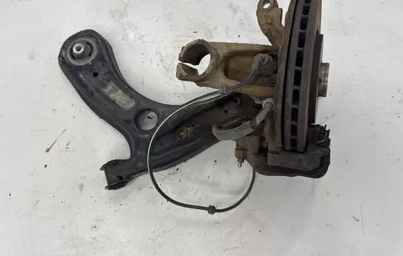 Skoda Rapid (NH) Front wheel hub spindle knuckle