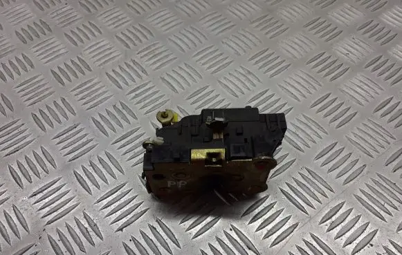 Renault Kangoo I Front door lock