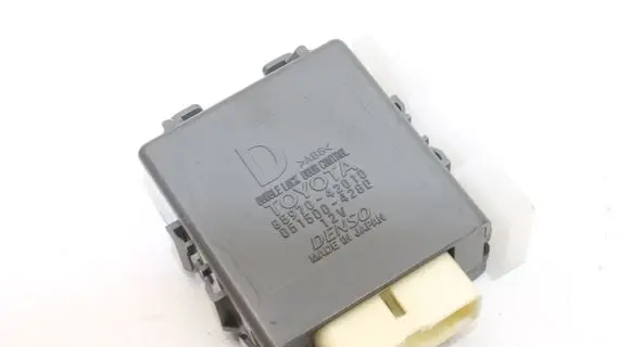 Toyota RAV 4 (XA40) Door central lock control unit/module 8597042010