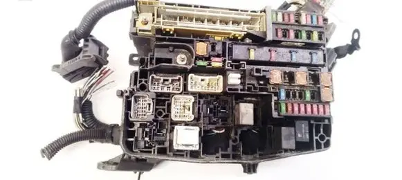 Toyota Avensis T270 Fuse box set