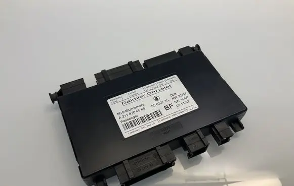 Mercedes-Benz E W211 Seat control module A2118704585 05022715