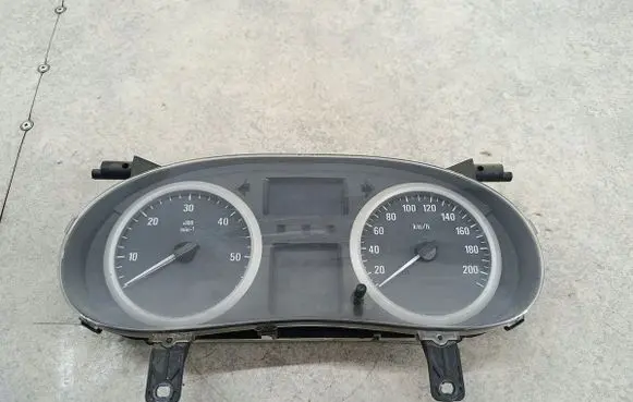 Opel Vivaro Speedometer (instrument cluster) 820045907128115705