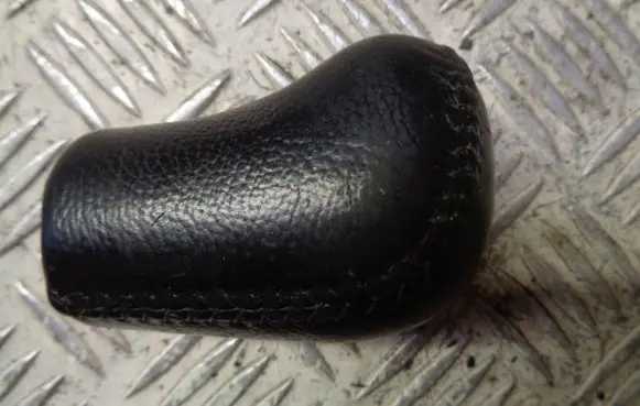 Mitsubishi Space Star Gear lever shifter trim leather/knob 