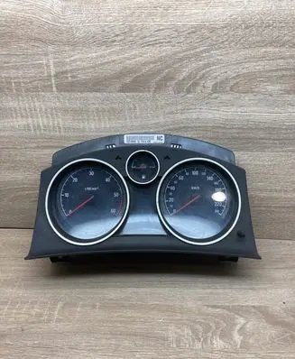 Opel Astra H Speedometer (instrument cluster) 13216660