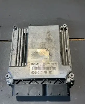 BMW 5 E60 E61 Engine control unit/module 7796637 0281012091 1039S07463