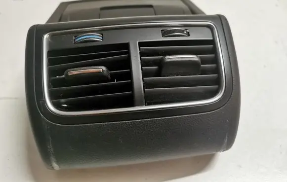 Audi A5 8T 8F Rear air vent grill 8K0864376