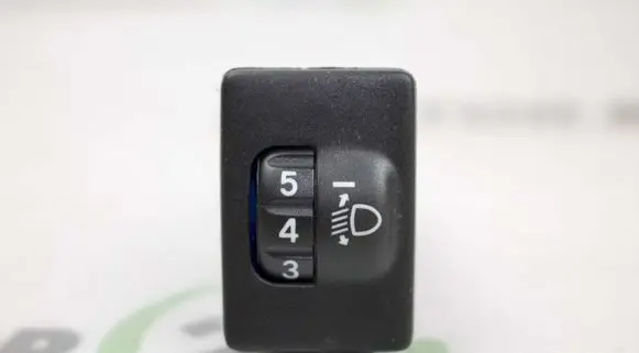 Toyota Yaris Light switch 841520D090