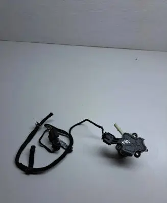 Mercedes-Benz E W212 Adblue pump F01C250151 6180214144538