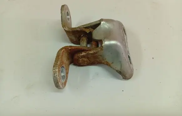 Toyota Corolla Verso AR10 Front door upper hinge 