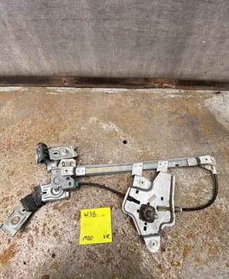 Skoda Octavia Mk1 (1U) Rear door manual window regulator 