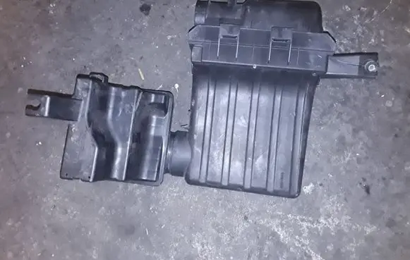 Suzuki Swift I Intake resonator 63JR01