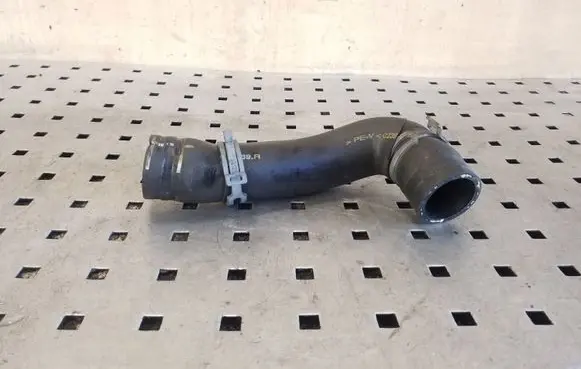 Skoda Yeti (5L) Engine coolant pipe/hose