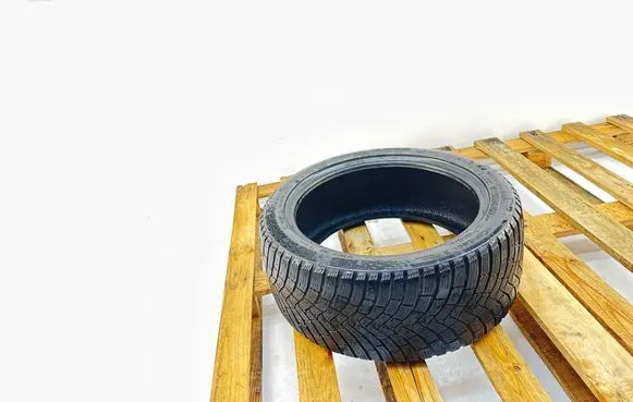 Audi A6 S6 C6 4F R17 winter tire 