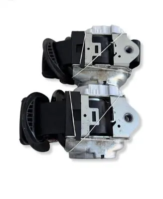 Volkswagen Golf VIII Front seatbelt 
