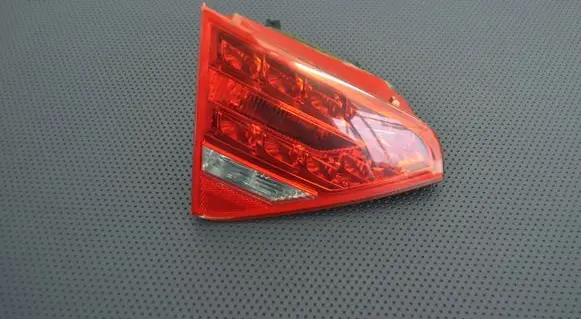 Audi RS5 Tailgate rear/tail lights 8T0945093