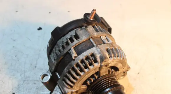 Jaguar S-Type Generator/alternator 4R8310300AB