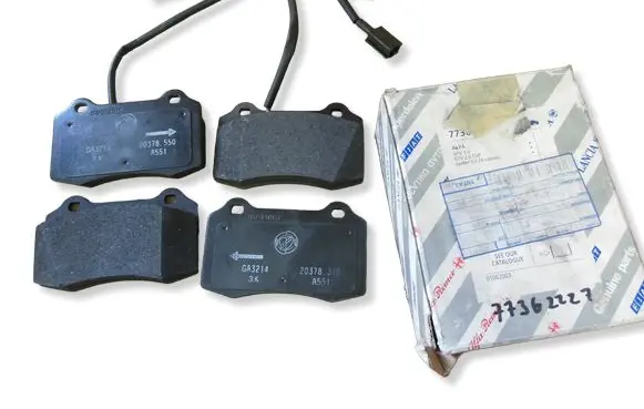Fiat Coupe Brake pads (front) 77362227
