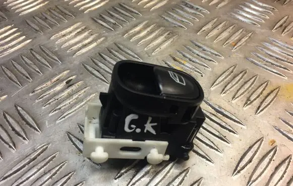 Mercedes-Benz C W203 Electric window control switch 2038200210